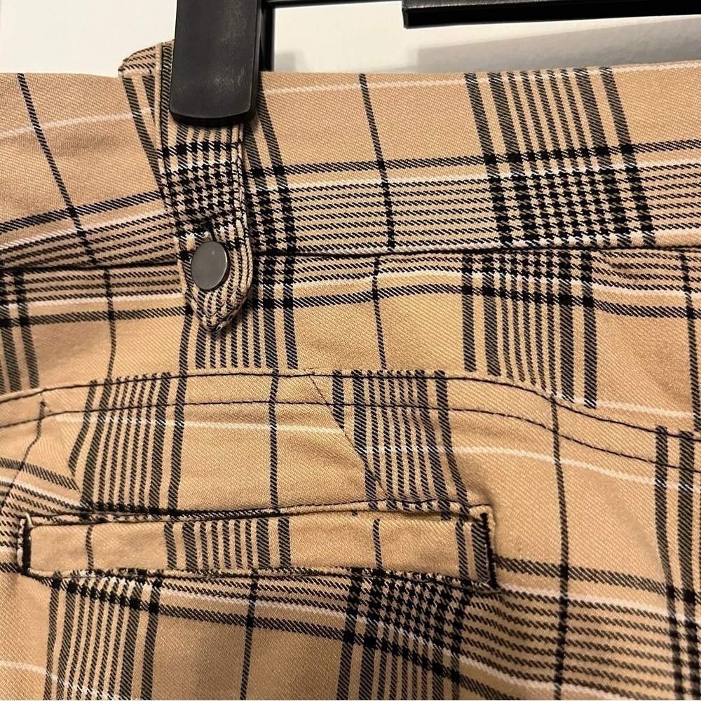 Cleo Beige & Black Plaid Dress Pants | Size 16 | Missing Button | GUC ๐โจ - Picture 7 of 8